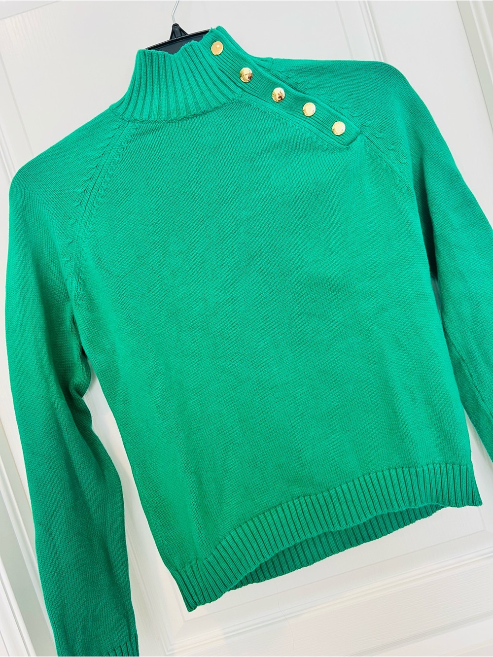 Chaps Kelly Green Mock Neck Sweater with Gold Shoulder Buttons Preppy Old Money